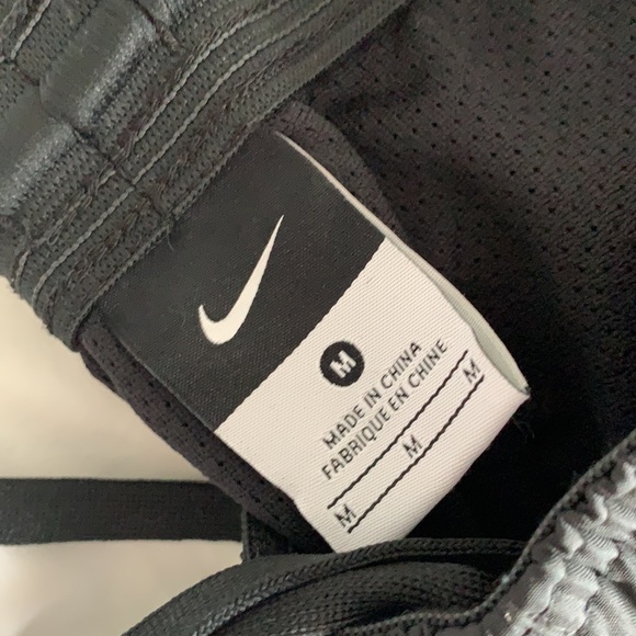 Nike USA soccer women’s wind pants - Picture 3 of 3